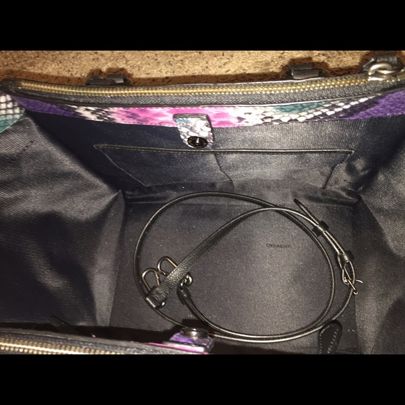 Coach Carryall Python $650 - Picture 4 of 4