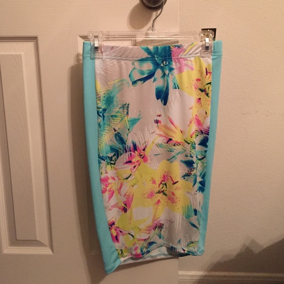 Nicki Minaj Floral Bodycon Skirt NWT