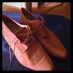 TRADED👌🏽 suede Oxford boots