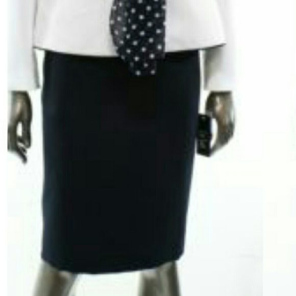 Two Piece Suit - Picture 3 of 4