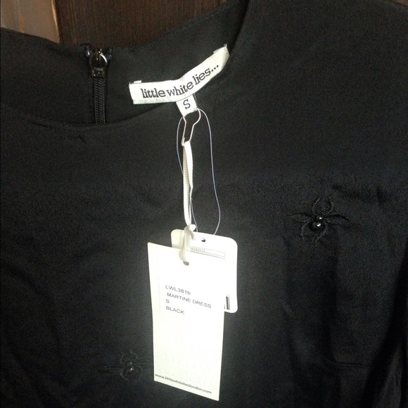 SOLD🔥Little White Martine Lies Dress - Picture 3 of 4