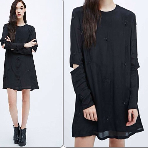 SOLD🔥Little White Martine Lies Dress - Picture 4 of 4