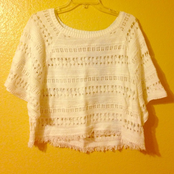 🚫SOLD🚫 Hollister White Pancho