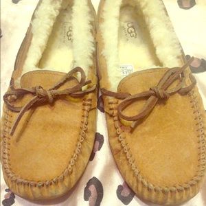 🚫TRADED 🚫 New UGG Moccasins