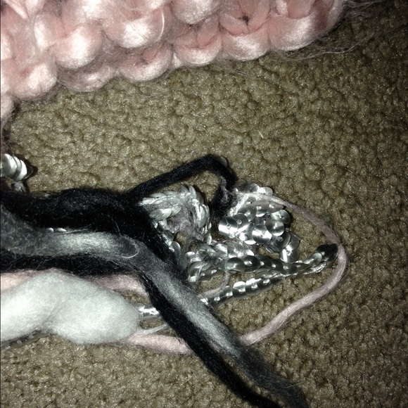 Winter scarf - Picture 3 of 3