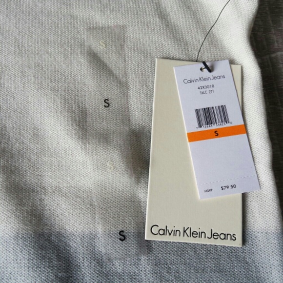 New  Calvin Klein Jeans sweatet - Picture 3 of 3