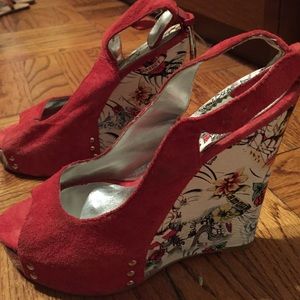 Zinc red tattoo wedges