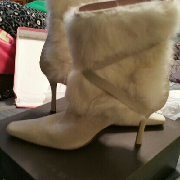 Boots with fur