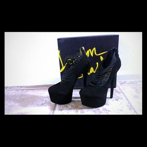 London Trash Ceres Pumps