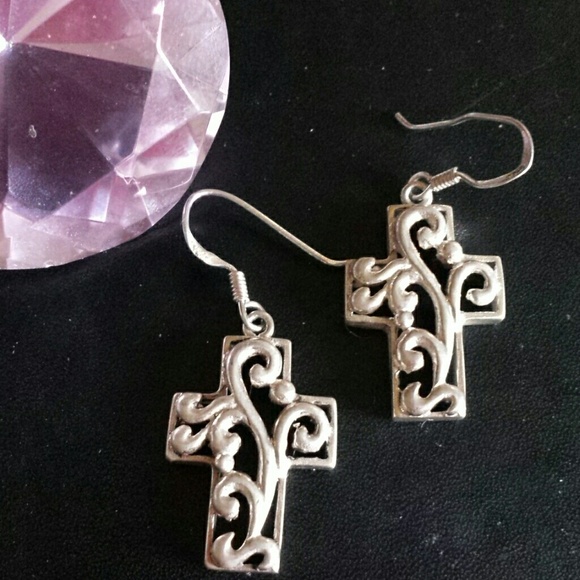 .925 silver Jewelry - Sterling silver detailed cross earrings