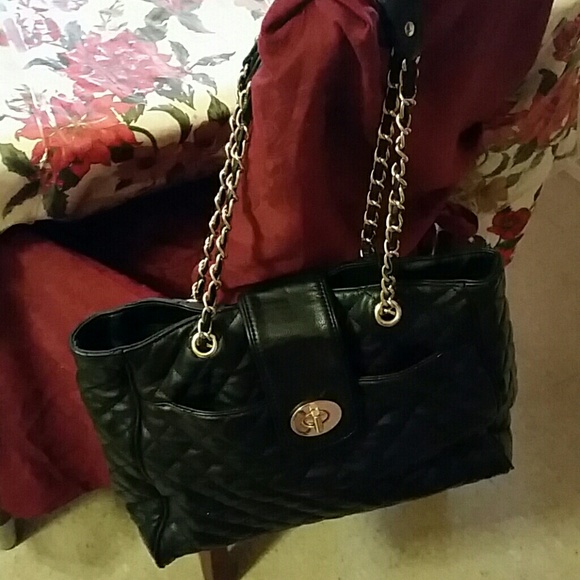 FOREVER 21 cute chain tote bag