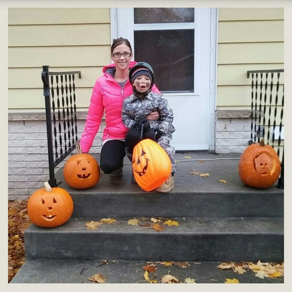 💝Hi, I’m Rachel! Happy Poshing💝 - Picture 15 of 16