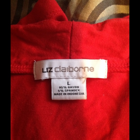 Vibrant red flowy shirt - Picture 2 of 3