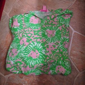 A classy Lilly Pulitzer lion hoodie.