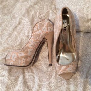 Size6 Shi heels