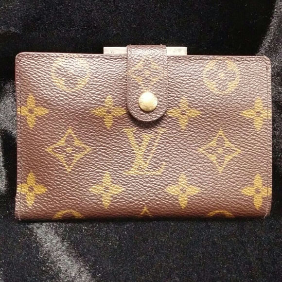 Louis Vuitton Handbags - Louis Vuitton wallet