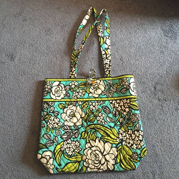 Very Bradley "Vera" Tote Island Blooms Tote