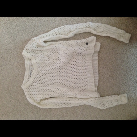 Abercrombie cream sweater