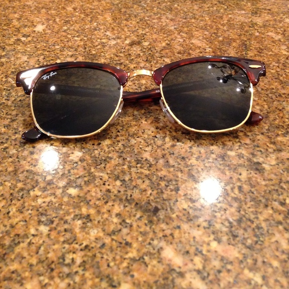 Rayban clubmaster with case and lens cleaner