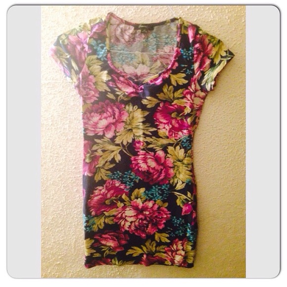 Floral Flair - Picture 1 of 3