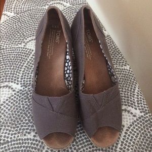 Toms grey canvas wedges