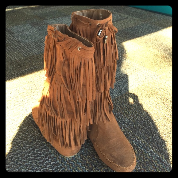 Goose boots