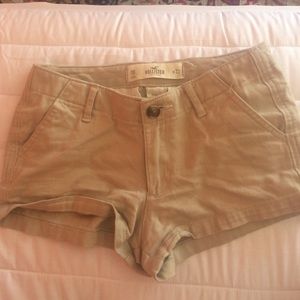 khaki Hollister shorts