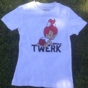 Tweet tee