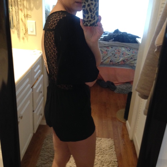 Black romper - Picture 4 of 4