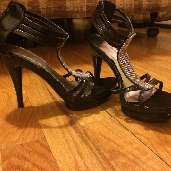 Heels - Picture 2 of 2