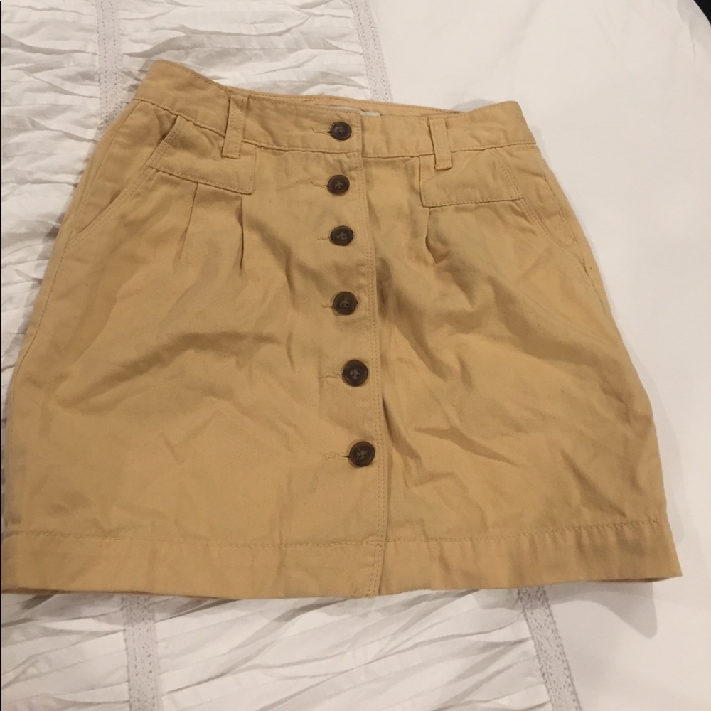 Yellow skirt (waist 24) belt not included - Picture 5 of 6