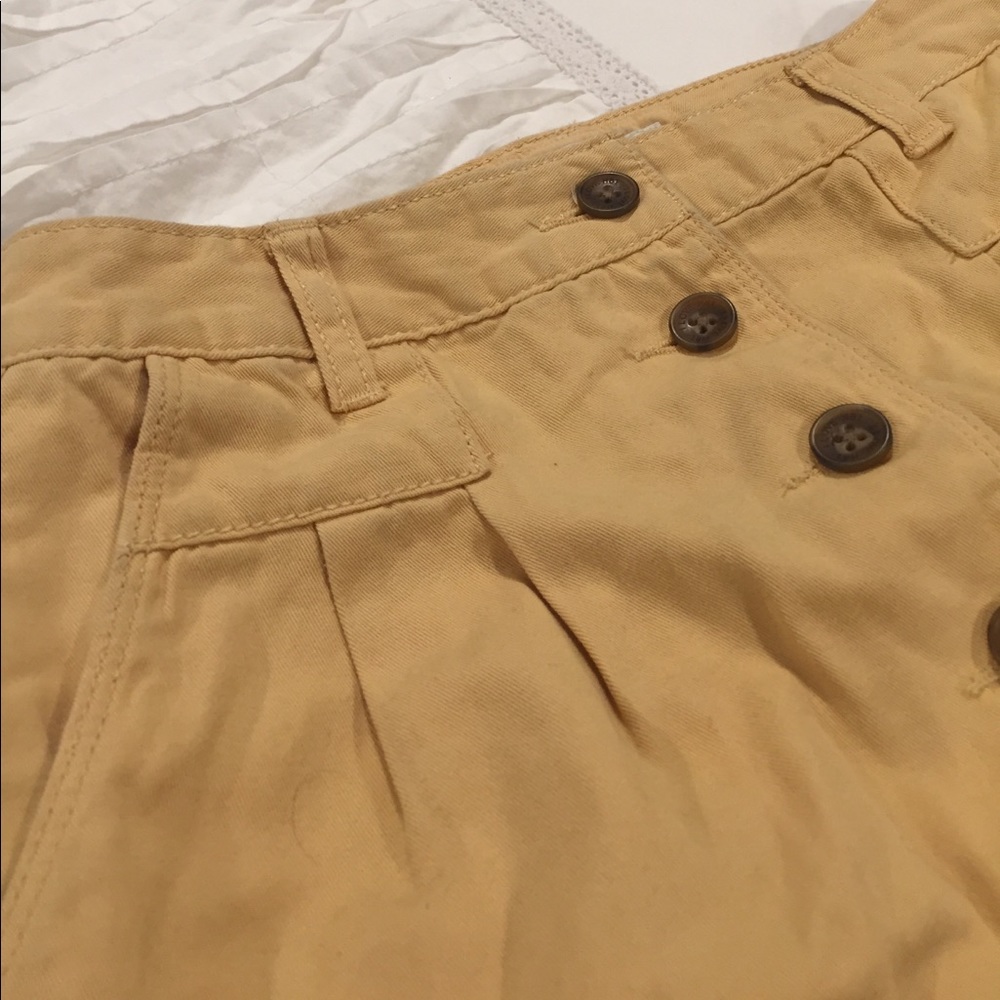 Yellow skirt (waist 24) belt not included - Picture 6 of 6