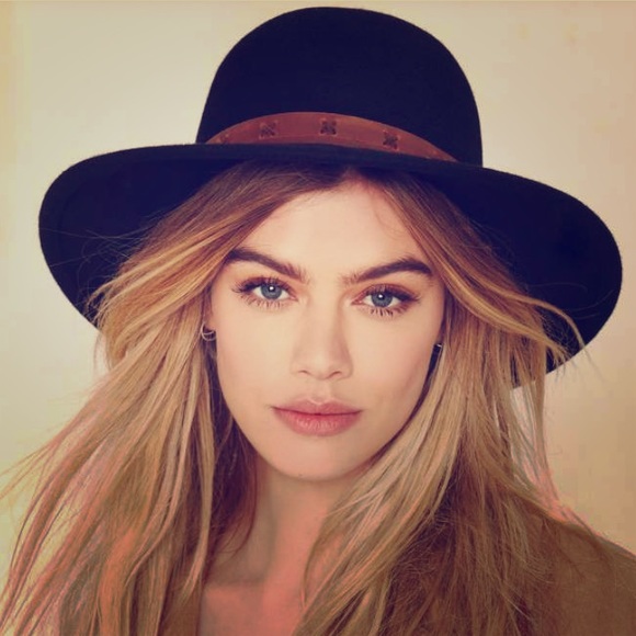 ✨Host Pick✨Brixton Clay Wool hat from Nasty Gal