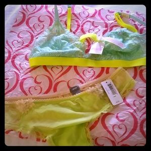 Vs  very cute BUNDLE