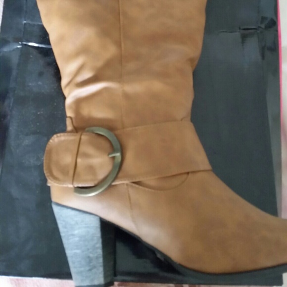 Cognac boots