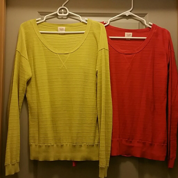 2 Sweaters