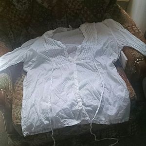 White aeropostal shirt
