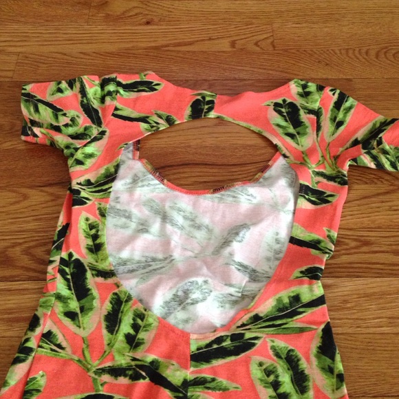 Orange leaf dress - Picture 3 of 4