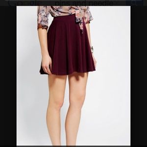 Urban Outfitters skater skirt in burgandy S