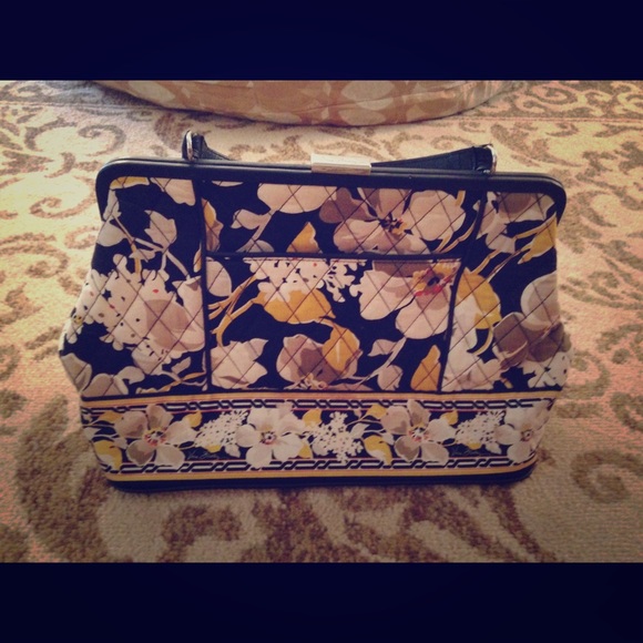 💯% Authentic Vera Bradley purse