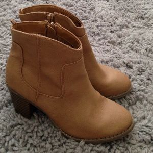 ankle boots