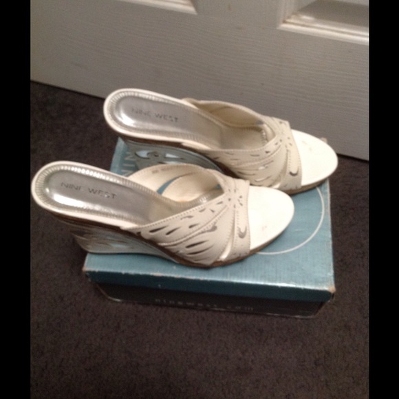 Nine West wedge sandals - Picture 2 of 3