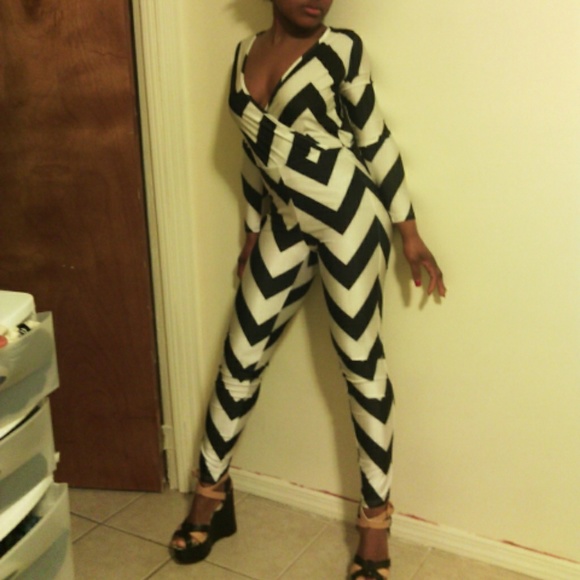 Rump suit and romper - Picture 3 of 3