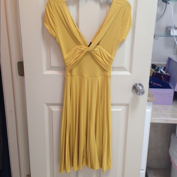 🎉HP🎉 BCBG dress NWT size XS - Picture 4 of 4