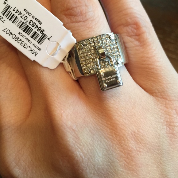 NWT STERLING SILVER AUTHENTIC MK RING💍 - Picture 2 of 5