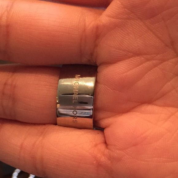 NWT STERLING SILVER AUTHENTIC MK RING💍 - Picture 5 of 5