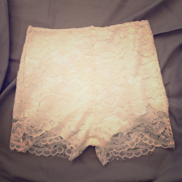 Reduced! Lush lace shorts