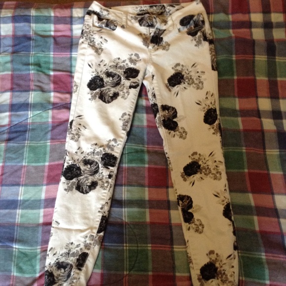American Eagle floral pants