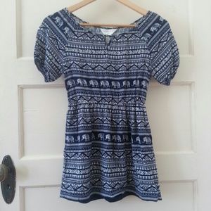 Forever21 girls navy blue patterned top