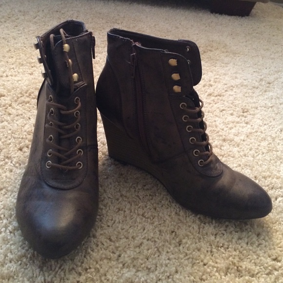 Maurice's Lace up Wedge Boot